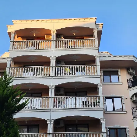 Apartmán Valencia Gardens Lux 4 Per. *